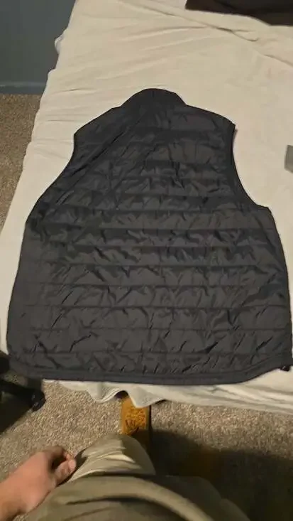 Carhartt Men's Gilliam Rain Defender Lightweight Insulated Puffer Vest - Picture 2 of 2